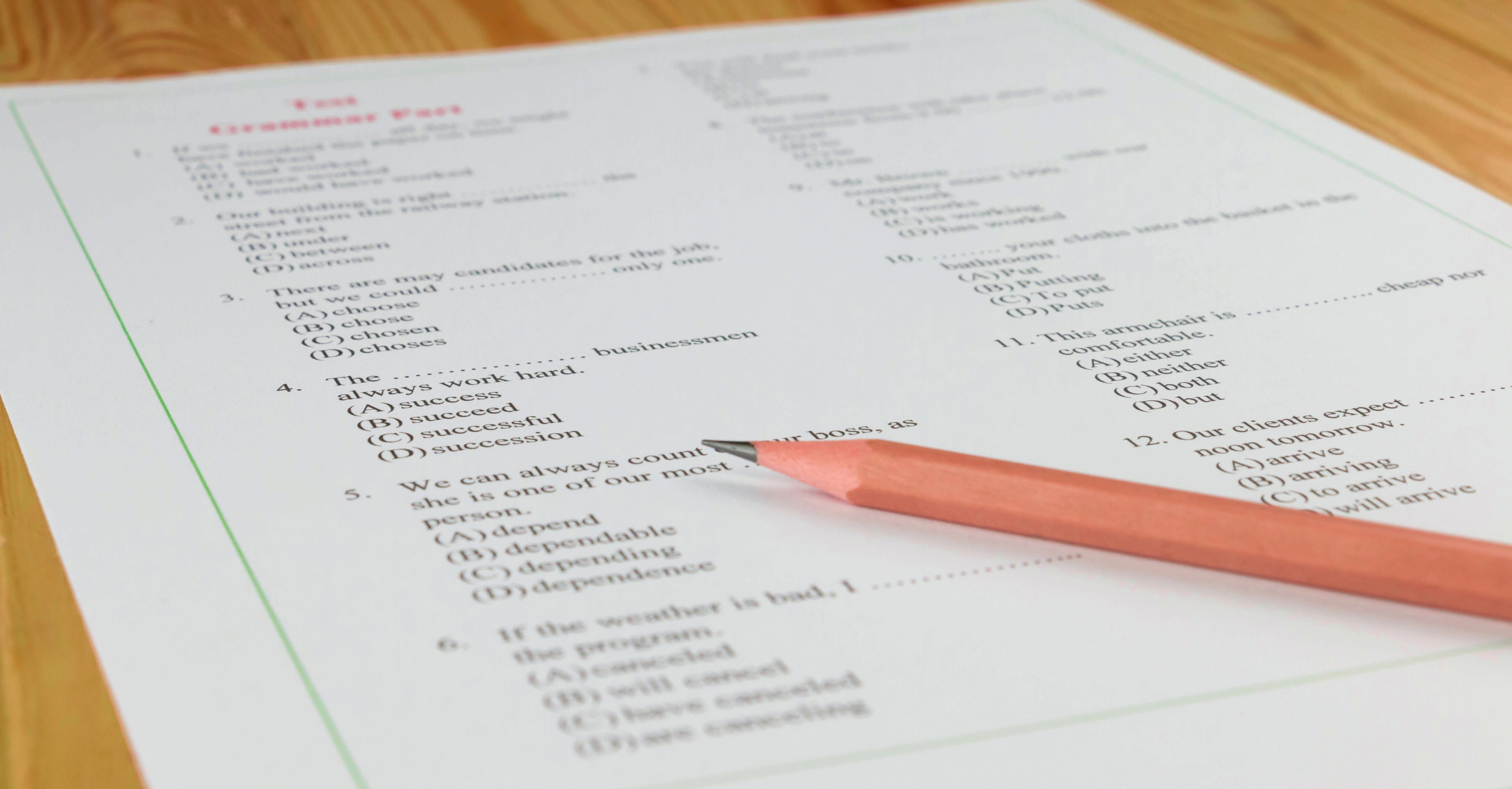 Serwisy pomagające nauczycielom w tworzeniu zadań i testów online