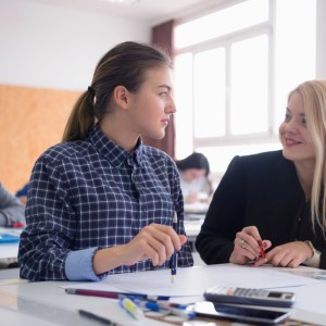 Wyższe szkoły zawodowe: czy warto się w nich uczyć? Ile kosztuje wyższa szkoła zawodowa i jakie są dostępne kierunki?