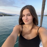 Laura L.